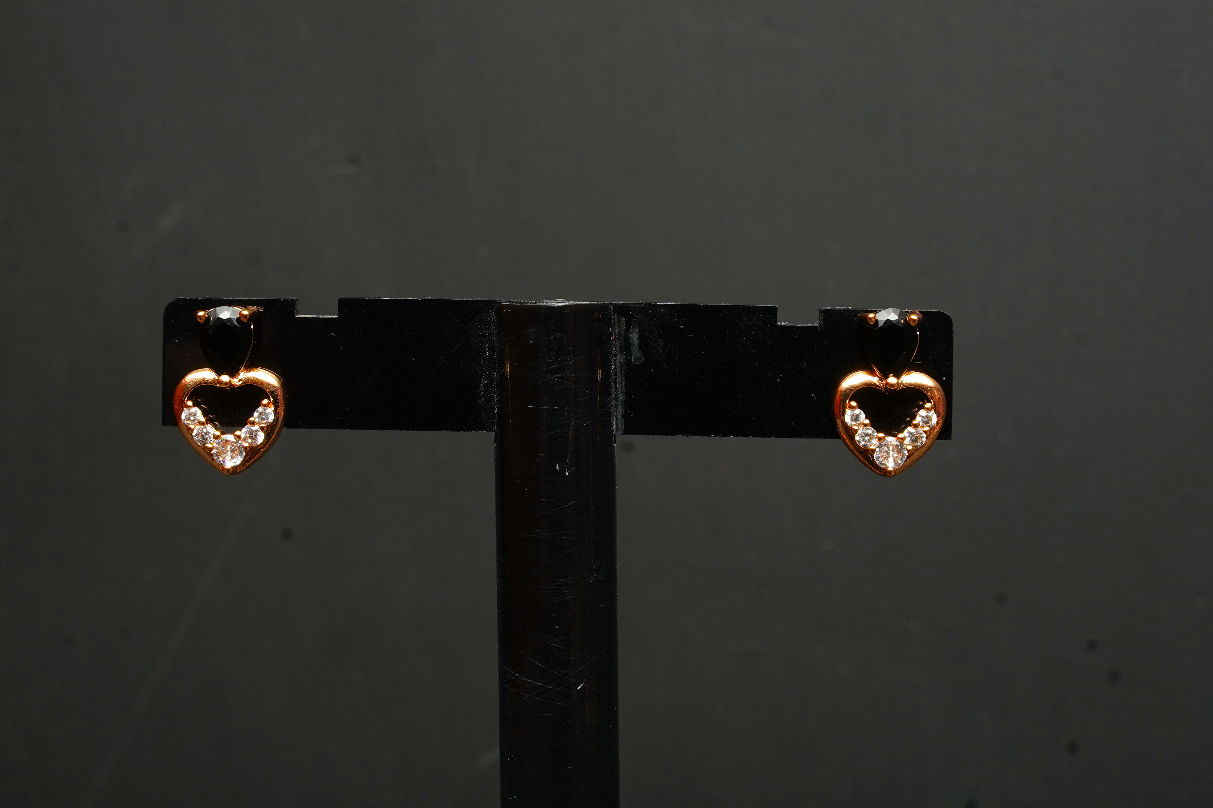 Elegant Noir Heart Earrings